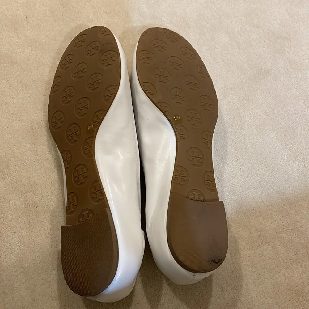 TORY BURCH White with Gold logo CLASSIC REVA BALLET flats in size 10 - Picture 6 of 6